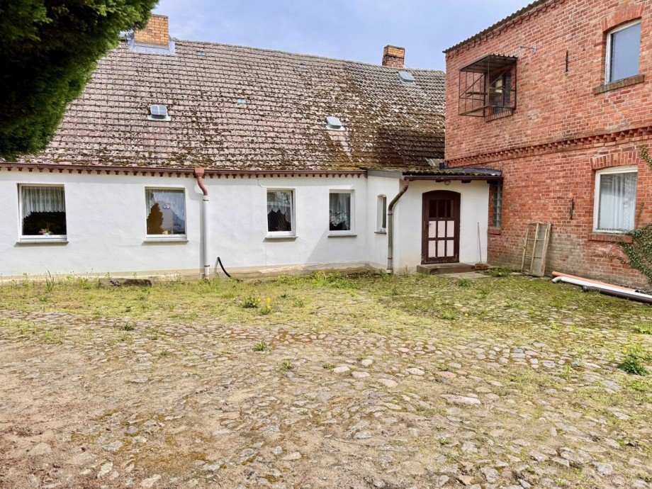 Hof Einfamilienhaus Br�ssow