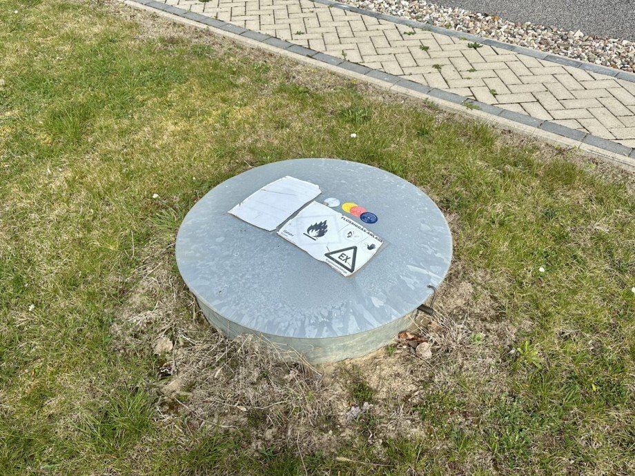 unterirdischer Fl�ssiggastank Einfamilienhaus Friedland / Jatzke