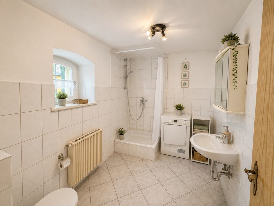 mit Bad Doppelhaush�lfte Ramin