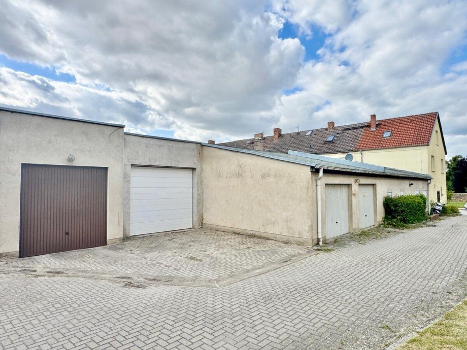 Garagen Haus Strasburg