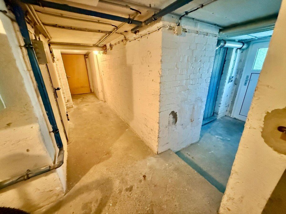 Flur Keller Etagenwohnung Neubrandenburg