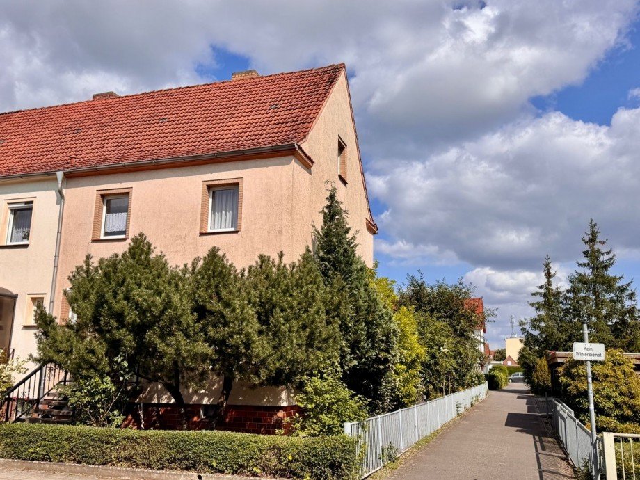 Hausansicht Reihenendhaus Neubrandenburg