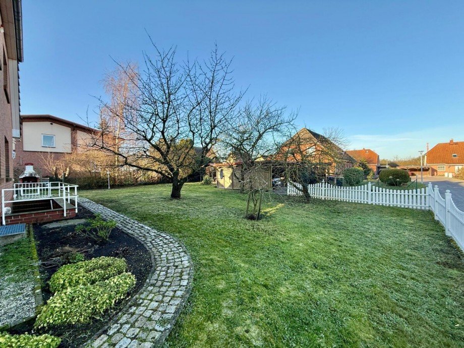 Garten mit Obstb�umen Einfamilienhaus Neuendorf