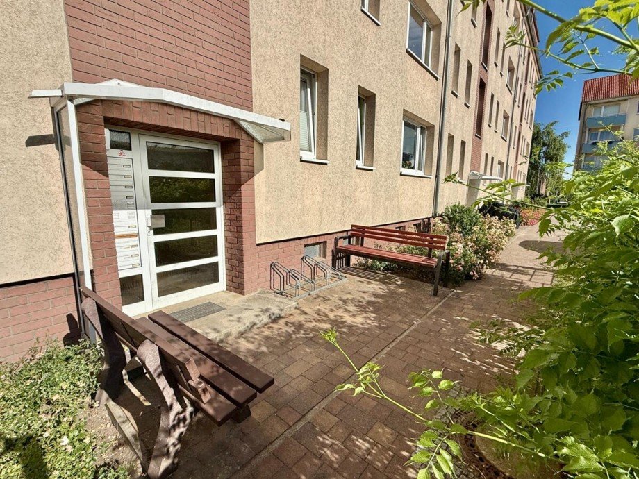 Hauseingang Etagenwohnung Neubrandenburg