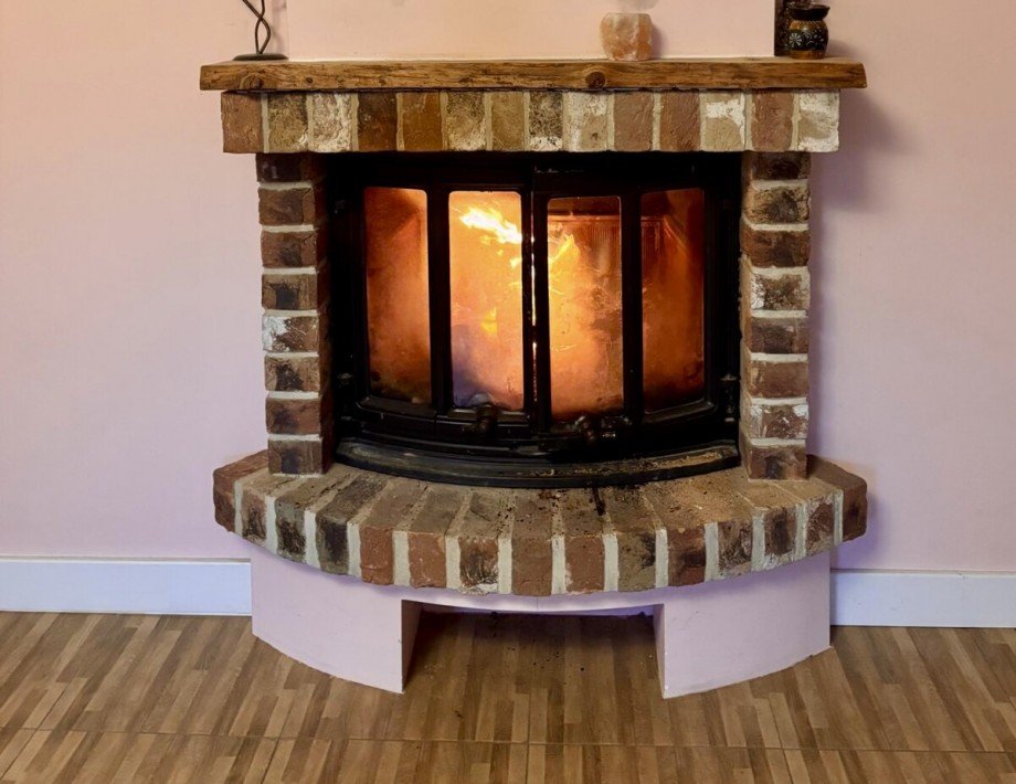 Wohnzimmer mit Kamin Einfamilienhaus Ramin