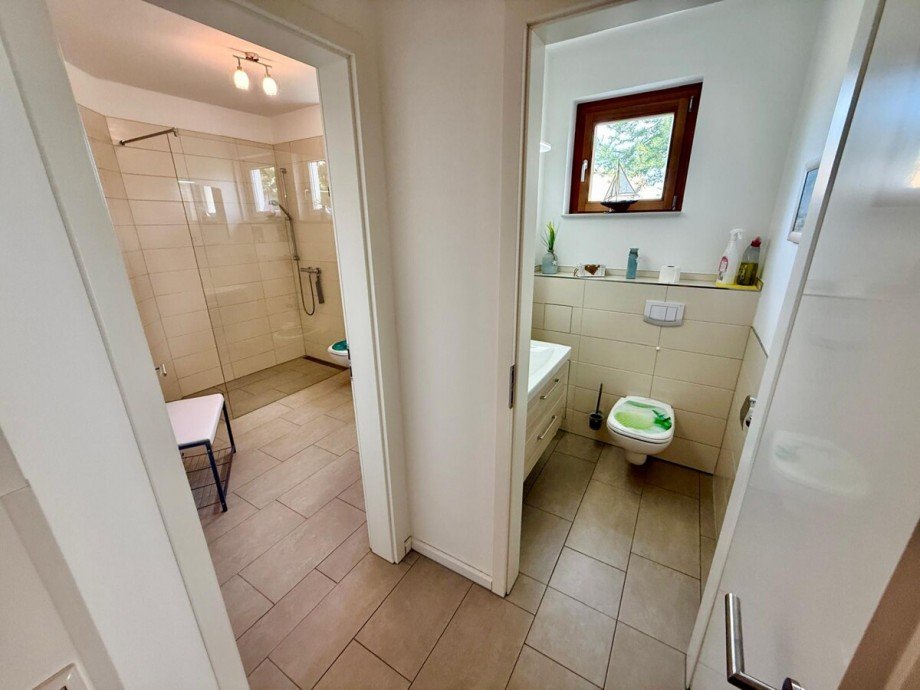Bad und G�ste - WC Etagenwohnung Karlshagen