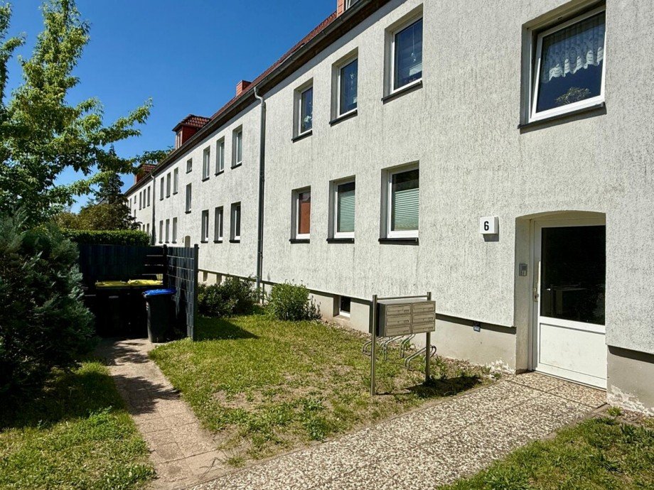 Vorgarten Etagenwohnung Neubrandenburg