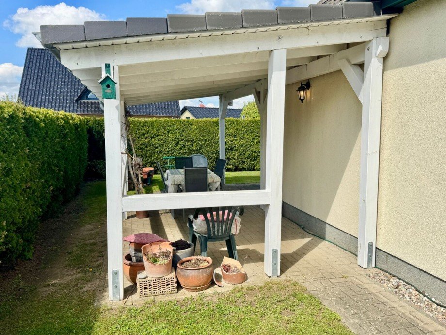 Detail �berdachte Terrasse Bungalow Chemnitz