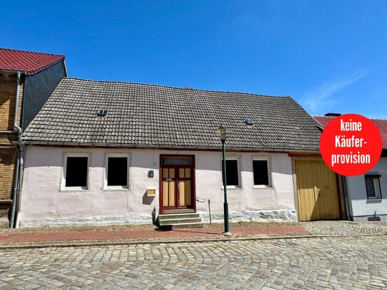 Hausansicht Strasburg Einfamilienhaus HORN IMMOBILIEN ++ Reihenmittelhaus im Zentrum von Strasburg (Uckermark)