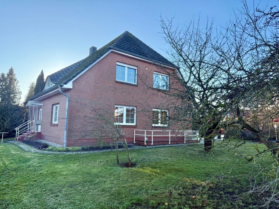 Giebelseite Einfamilienhaus Neuendorf