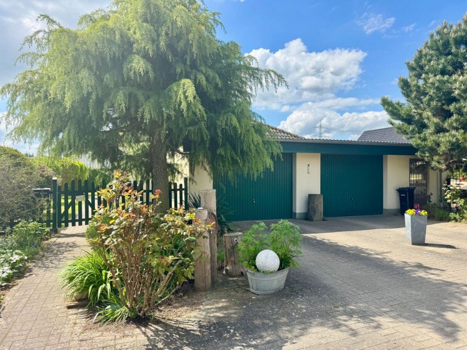 Eingangsbereich Grundst�ck Bungalow Chemnitz