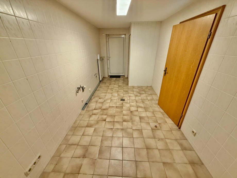 Waschk�che mit Zugang zum Bad Einfamilienhaus Neuendorf