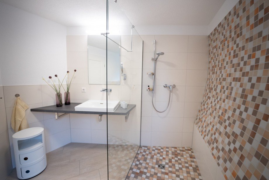 Bad im Erdgeschoss Ferienhaus Alt Rehse / Wustrow