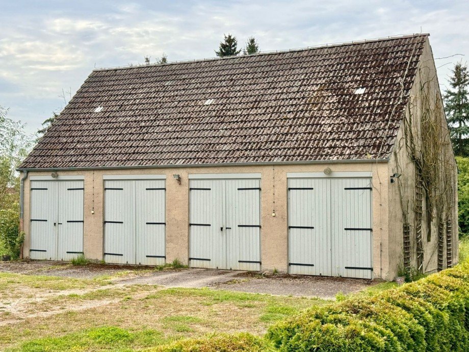 Nebengeb�ude 4 Garagen zur gewerblichen Nutzung Haus Gro� Nemerow