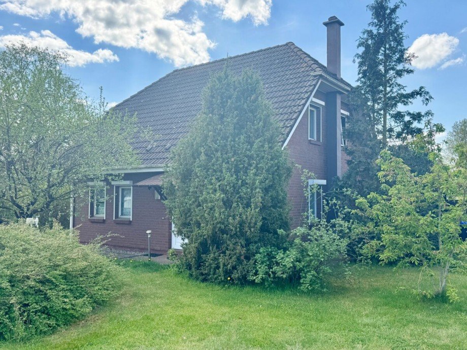 Hausansicht Einfamilienhaus Warlin