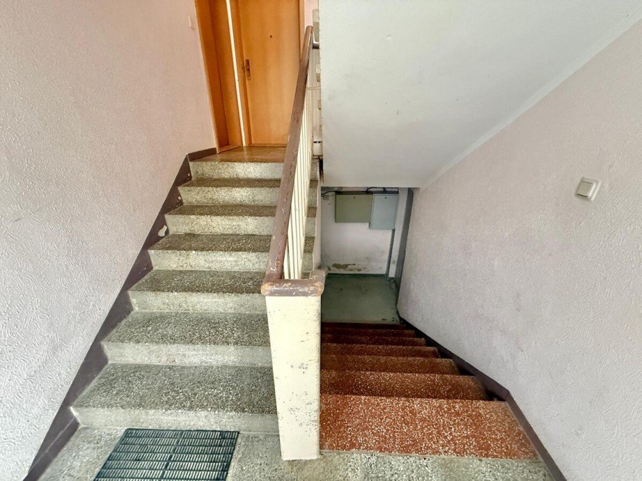 Treppenhaus Etagenwohnung Neubrandenburg