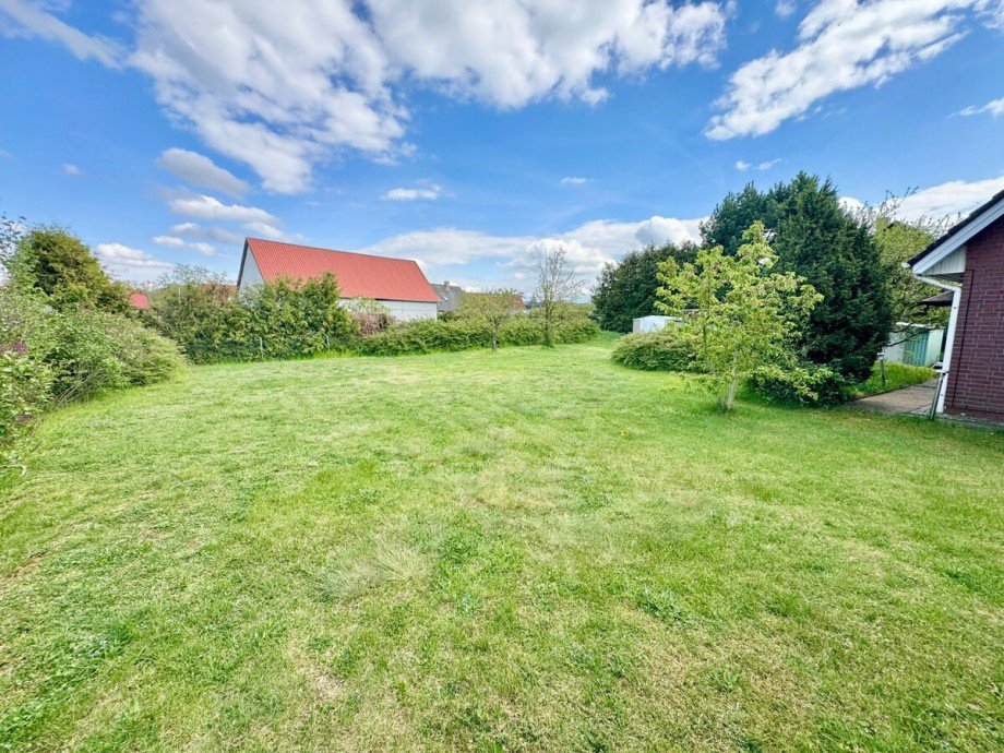 das Grundst�ck Einfamilienhaus Warlin