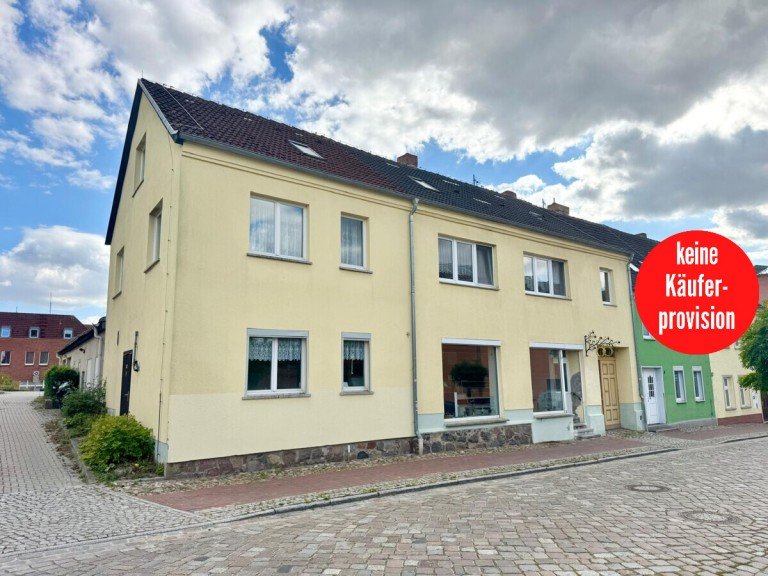 Hausansicht Strasburg Haus HORN IMMOBILIEN ++ Wohn- und Gesch�ftshaus, ehemalige B�ckerei in Strasburg (Uckermark)