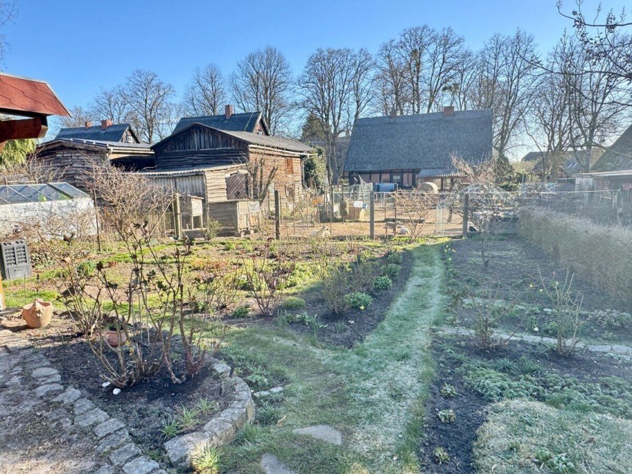 das Grundst�ck der Garten Einfamilienhaus Alt Rehse