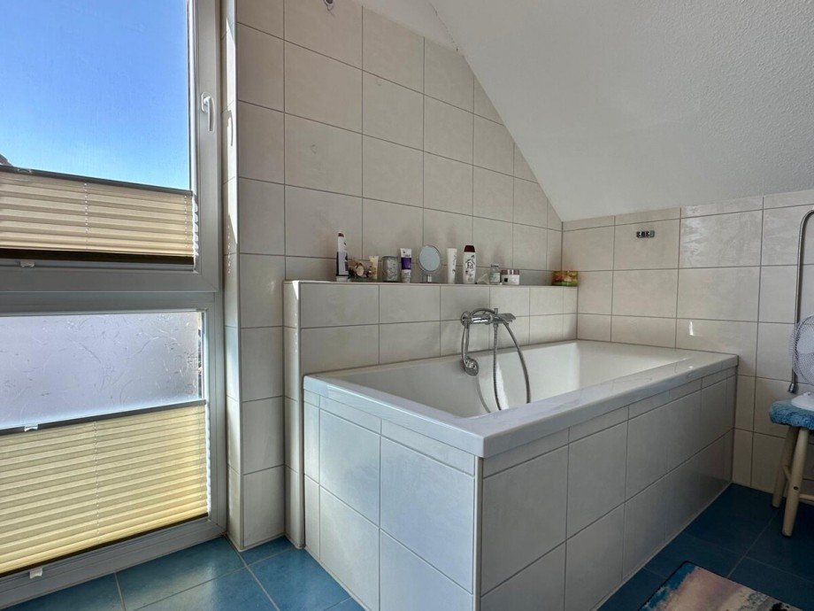 Badewanne im Dachgeschoss Einfamilienhaus Torgelow