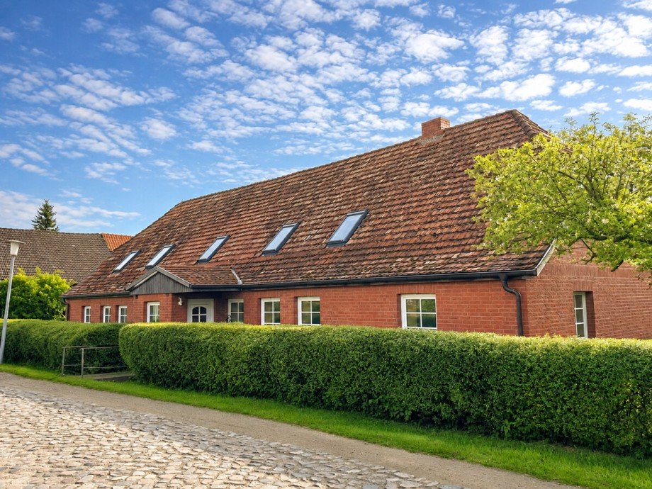Hausansicht Mehrfamilienhaus Datzetal / Sadelkow