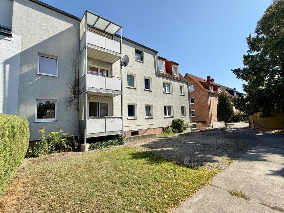 R�ckseite Etagenwohnung Neubrandenburg