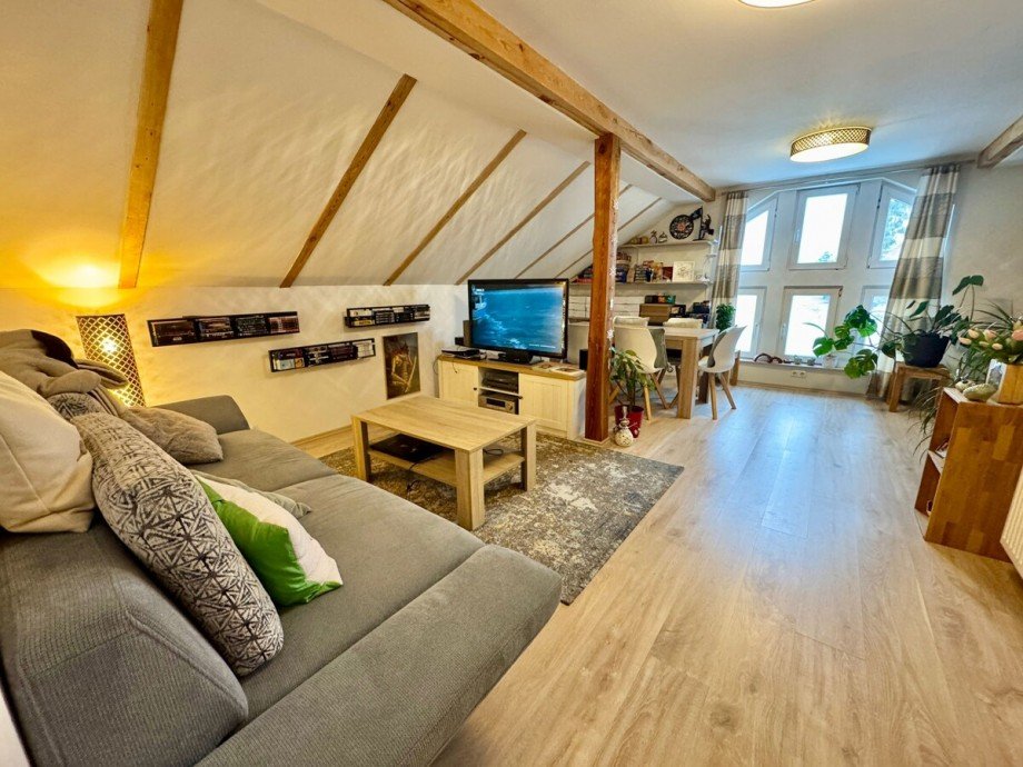 Wohnzimmer im Dachgeschoss Einfamilienhaus Viereck