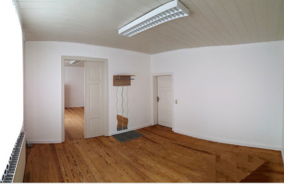 Zimmer mit Fl�gelt�r zum Fitnessraum EG Haus Neubrandenburg