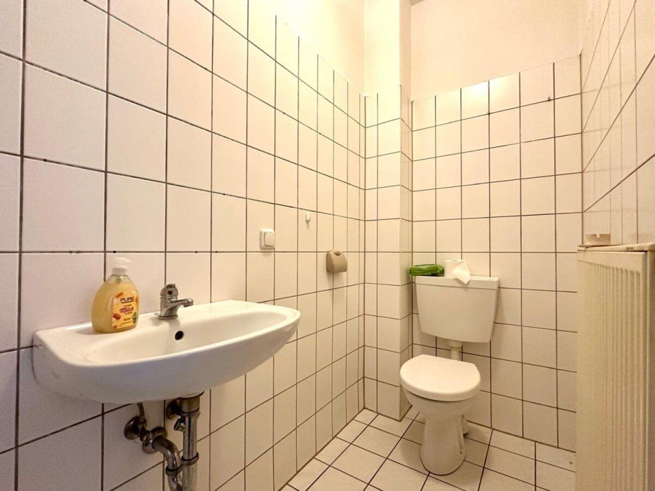 G�ste-WC Zweifamilienhaus Klein Helle