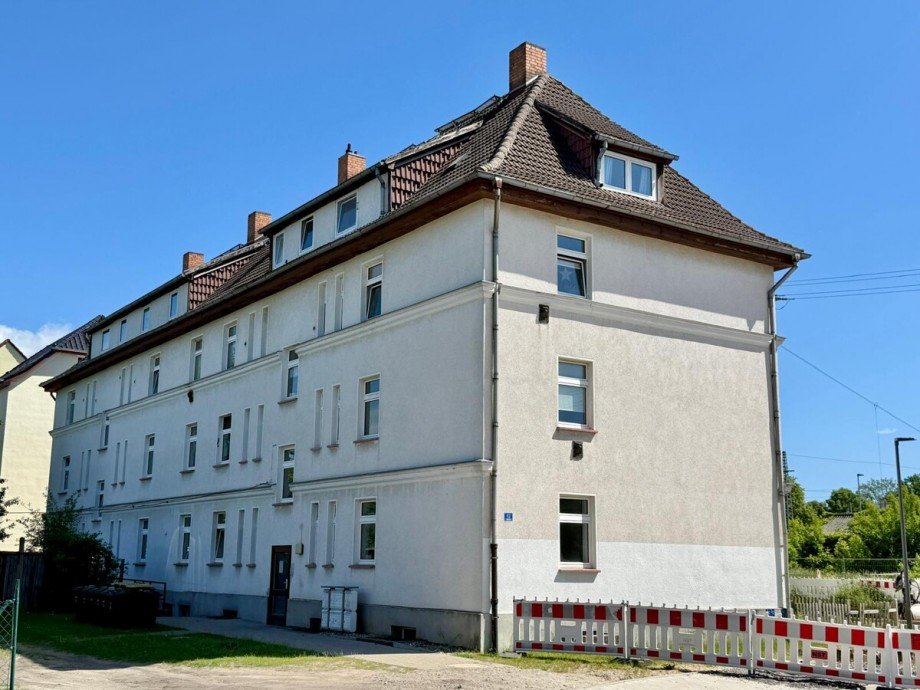 R�ckseite Mehrfamilienhaus Neubrandenburg