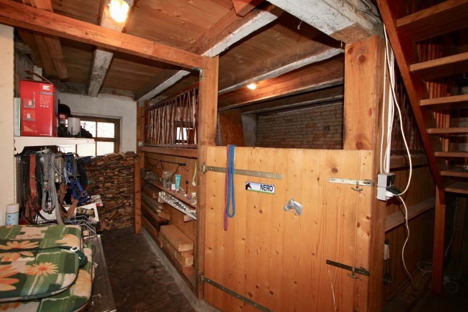 zwei Pferdeboxen Bauernhaus Iven