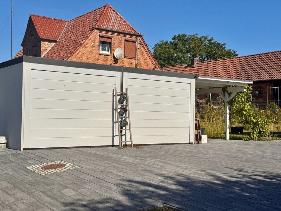 Doppelgarage + Carport Einfamilienhaus Sponholz