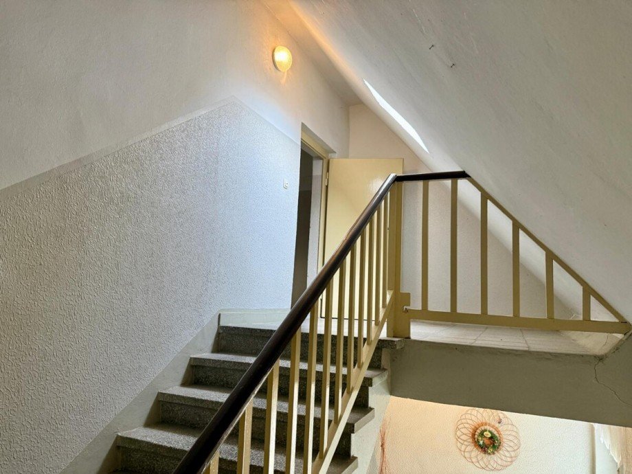 Treppe zum Dachboden Etagenwohnung Neubrandenburg