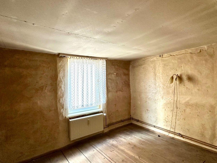 Zimmer Dachgeschoss Zweifamilienhaus Burg Stargard