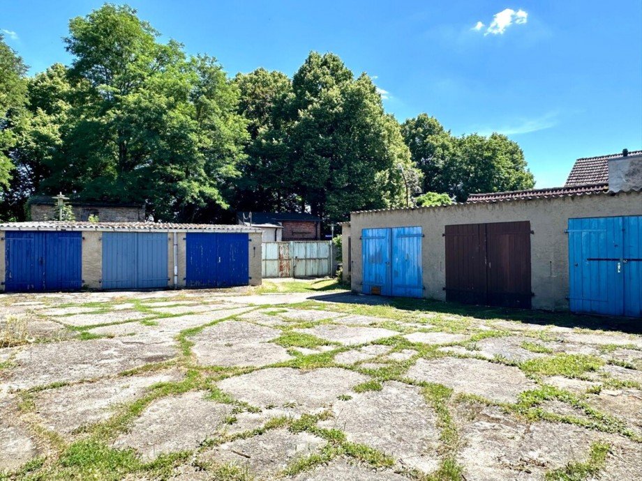 vermietete Garagen Einfamilienhaus Strasburg
