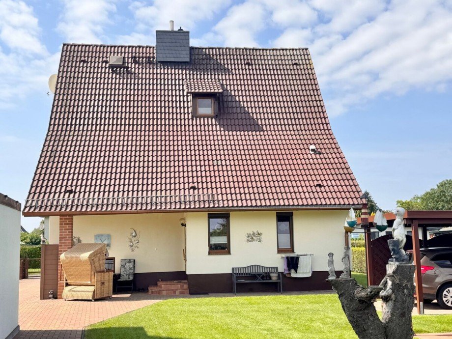 Hausansicht Grundst�cksseite Einfamilienhaus Ueckerm�nde