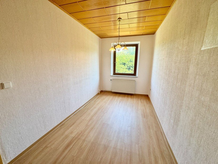 Kinderzimmer 1. Wohnung Zweifamilienhaus Neubrandenburg
