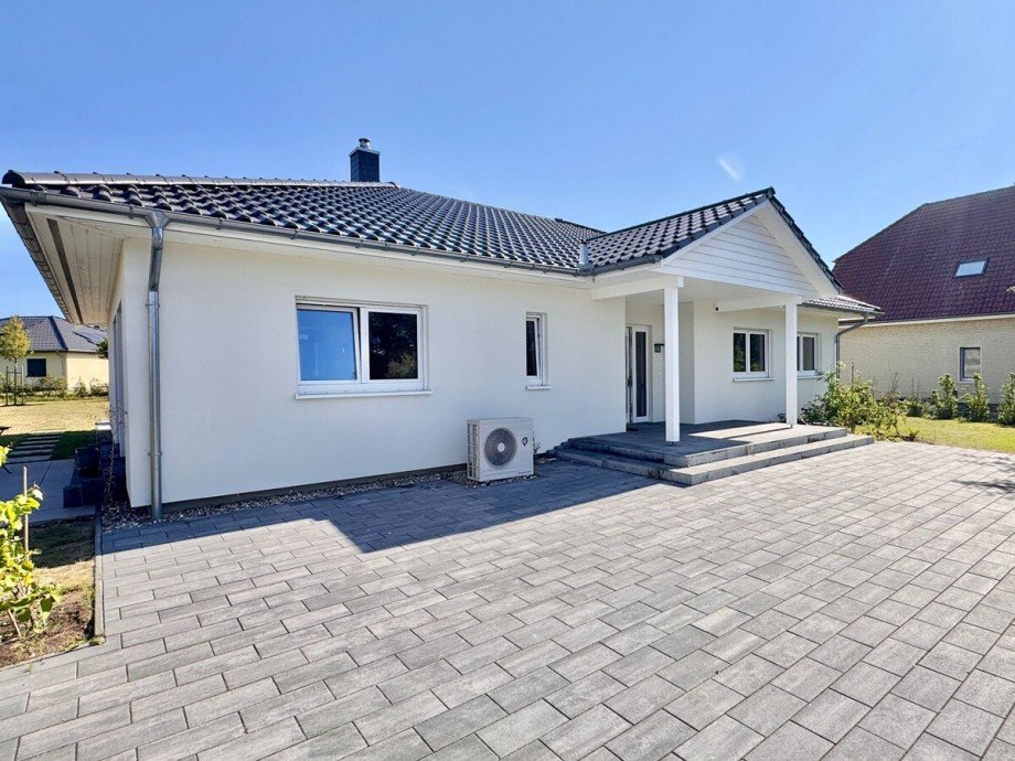 Hausansicht Vorderseite Einfamilienhaus Sponholz