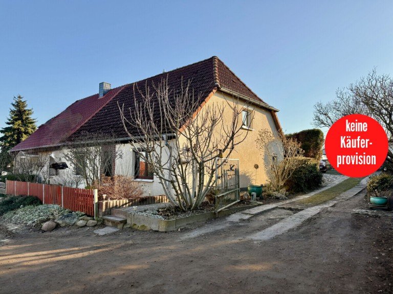 Doppelhaush�lfte Bassow Doppelhaush�lfte HORN IMMOBILIEN++ 15 km bis Neubrandenburg, sch�ne Doppelhaush�lfte mit gro�en Grundst�ck & 2 Garagen