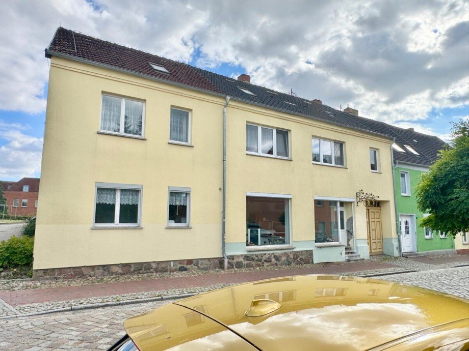Hausansicht Haus Strasburg