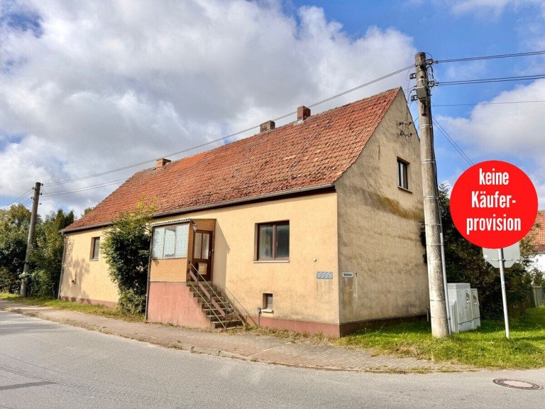 Hausansicht Knorrendorf / Kastorf Einfamilienhaus HORN IMMOBILIEN ++ gro�es Haus mit 11 Zimmern und zwei B�dern in Knorrendorf/Kastorf