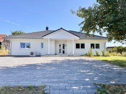 Hauptbild Jetzt Miete m�glich! Winkelbungalow 5 km bis Neubrandenburg, Baujahr 2022, Doppelgarage, EBK,Carport
