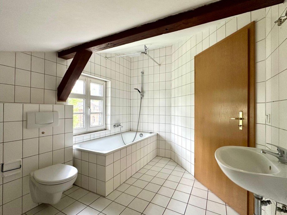 Tageslichtbad Zweifamilienhaus Klein Helle