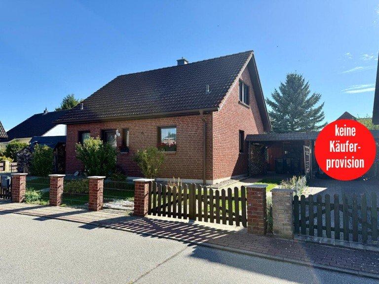 Einfamilienhaus Ihlenfeld Einfamilienhaus HORN IMMOBILIEN++ Ihlenfeld bei Neubrandenburg, sch�nes Einfamilienhaus mit Carports und PV - Anlage