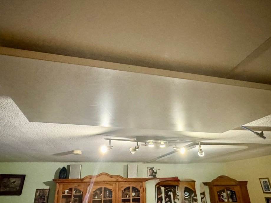 Decke mit Infrarotplattenstrahler Reihenendhaus Jatzke